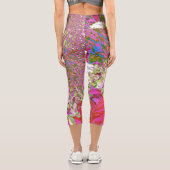 Elegante Chartreuse Green, Pink und Blue Hydrangea Capri Leggings (Rückseite)