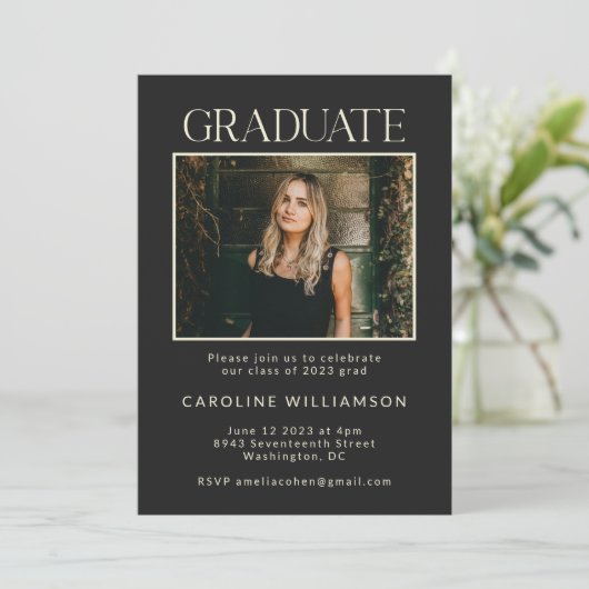 Elegante Chic Black Two Foto Graduation Party Einladung (Stehend Vorderseite)