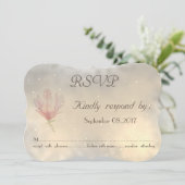 Elegante Chic Magnolia Wedding RSVP Card Einladung (Stehend Vorderseite)