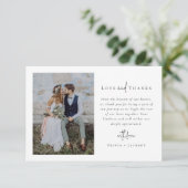 Elegante Chic Script-Liebe und Dank Foto Hochzeit Dankeskarte (Stehend Vorderseite)