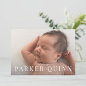 Elegante Chic Typografy Foto Geburtserklärung Ankündigung (Stehend Vorderseite)