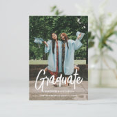 Elegante Chic Typografy Twin Graduation Party Einladung (Stehend Vorderseite)