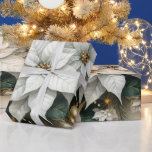 Elegante Christmas White Poinsettia Blume Geschenkpapier<br><div class="desc">Schenken Sie Weihnachtsgeschenke in diesem eleganten Blumenpapier. Dieses Papier zeigt ein von der künstlerischen Intelligenz generiertes Bild von weißen Poinsettien,  goldenen Urlaubssornament,  grünen heiligen Blätter auf goldenem Glitzer Hintergrund. Dieses Papier wird unter deinem Weihnachtsbaum wunderschön aussehen. Sie können dieses Papier auch für Ihr Handwerk verwenden.</div>