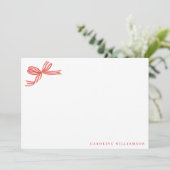 Elegante Coquette Red Bow Personalisiert Stationer Dankeskarte (Stehend Vorderseite)