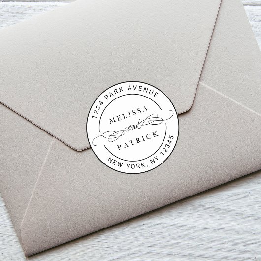 Elegante Couple Names Wedding Rücksendeadresse Runder Aufkleber