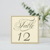 Elegante Cream und Green Script Tischnummer Card (Stehend Vorderseite)