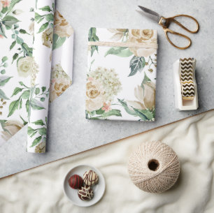 Elegante cremefarbene botanische Hochzeitsblumen Geschenkpapier