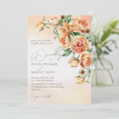 Elegante cremefarbene pfirsichfarbene Rose Einladung (Stehend Vorderseite)