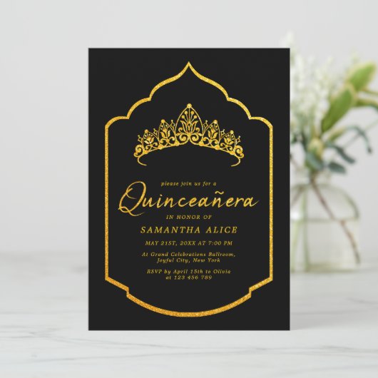 Elegante Crown Black and Gold Quinceanera Einladung (Stehend Vorderseite)