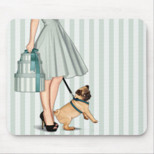 Elegante Dame und Mops Mousepad