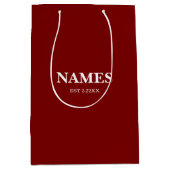 Elegante Dark Red Individuelle Name Gift Bag Mittlere Geschenktüte (Vorderseite)