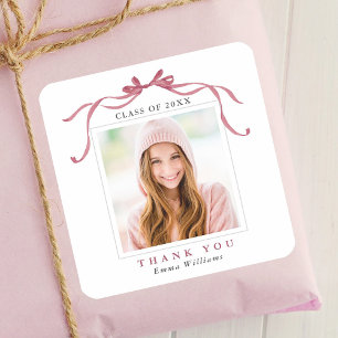 Elegante Deep Blush-Schleife Abschlussfoto Danke Quadratischer Aufkleber