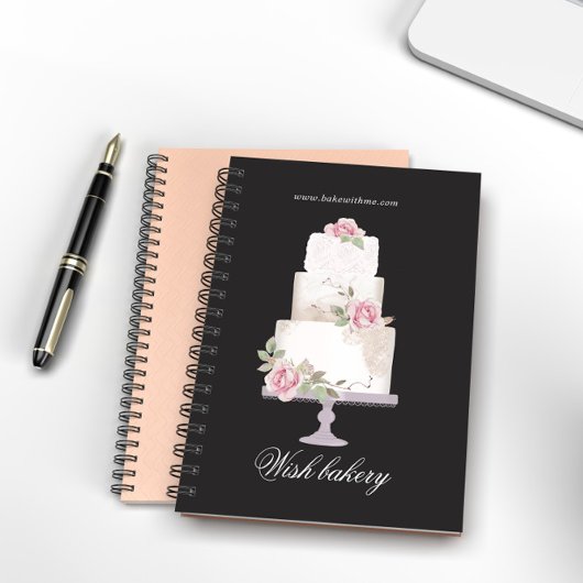 elegante dreistöckige Hochzeitstorte Notizblock