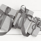 Elegante dunkelgraue und weiße Streifen Geschenkpapier