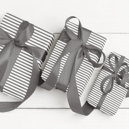 Elegante dunkelgraue und weiße Streifen Geschenkpapier