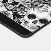 Elegante dunkle Blütenschädel auf Personalisiertem Schreibtischunterlage (Ecke)