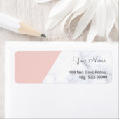 Elegante Dusche aus rosa und weißem Marmor. (Insitu)