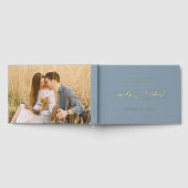 Elegante Dusty Blue and Gold Calligraphy Wedding Gästebuch (Voll)