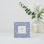 Elegante Dusty Blue Floral Pattern Business Card Quadratische Visitenkarte (Stehend Vorderseite)