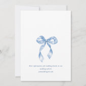 Elegante Dusty Blue Hand Drawn Bow Engagement Part Einladung (Rückseite)