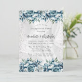 Elegante Dusty Blue Silver Rose Engagement Party Einladung (Stehend Vorderseite)