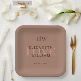Elegante einfache Mocha-Mousse mit Monogram-Hochze Pappteller