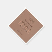 Elegante einfache Mocha-Mousse mit Monogram-Hochze Serviette (Ecke)