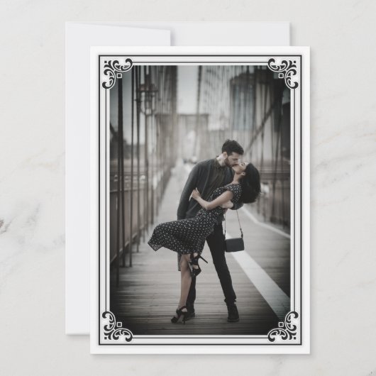 Elegante einfache Schwarz-Weiß-Hochzeit Einladung (Rückseite)