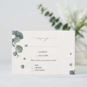 Elegante Eukalyptus RSVP Karte mit Optionen für di (Stehend Vorderseite)