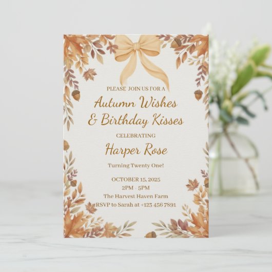 Elegante Fall Birthday Einladung (Stehend Vorderseite)