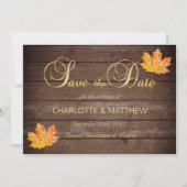 Elegante FALL in LIEBE Rustikale Holzlandeshochzei Save The Date (Vorderseite)