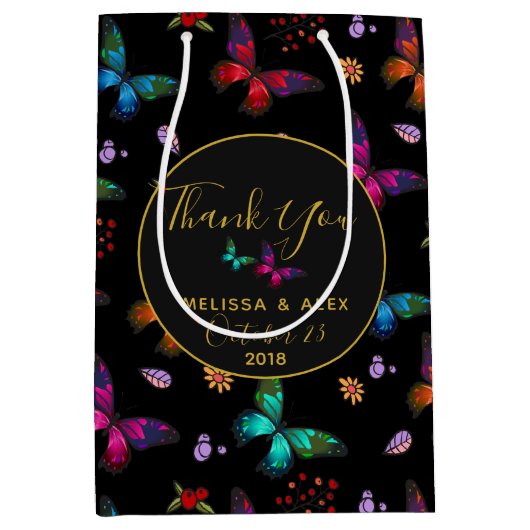 Elegante farbenfrohe Schmetterlinge auf der Schwar Mittlere Geschenktüte (Vorderseite)