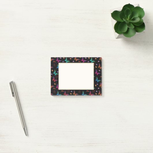 Elegante farbenfrohe Schmetterlinge auf schwarz Post-it Klebezettel (Büro)