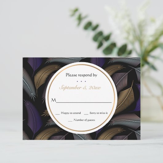 Elegante Feathers RSVP Cards (Stehend Vorderseite)
