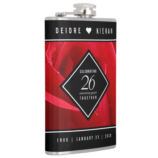 Elegante Feier zum 26. Rose Flachmann (Rechts)