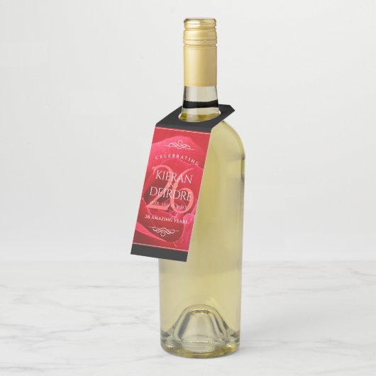 Elegante Feier zum 26. Rose Flaschenanhänger (Angewinkelt)