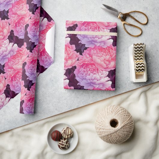 Elegante Feline Peonies Print Wrapping Paper Geschenkpapier (Kunsthandwerk)