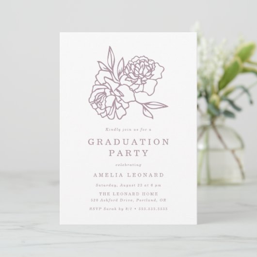 Elegante Floral Bouquet Lila Graduation Party Einladung (Stehend Vorderseite)