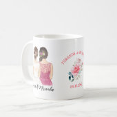 Elegante Floral Delight Bridesmaid Einladung Kaffeetasse (Vorderseite Links)
