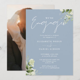 Elegante floral Dusty Blue Foto Engagement Party Einladung
