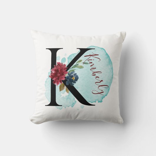Elegante Floral Monogram K Personalisierter Name Kissen (Vorderseite)