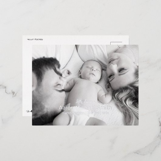 Elegante Foil Script Black & White Birth Postcard Folie Einladungspostkarte (Vorderseite/Rückseite)