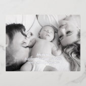 Elegante Foil Script Black & White Birth Postcard Folie Einladungspostkarte (Vorderseite)