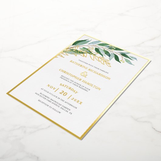 Elegante Foliage Forest Green Gold Leaf Hochzeit Folieneinladung (Gedreht)