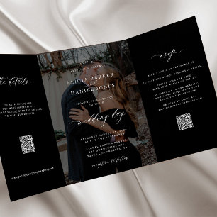 Elegante Foto-Schwarz-Hochzeit RSVP-Details QR-Cod Dreifach Gefaltete Einladung