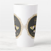 Elegante französische Königin Bee Pink Roses Gray  Milchtasse (Vorderseite)