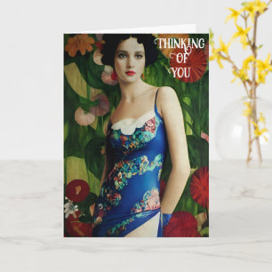 Elegante Frau im Art Deco-Stil mit großen Blumen K Karte