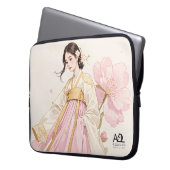 Elegante Frau in Golden Hanbok mit Cherry Blossom Laptopschutzhülle (Vorderseite Links)