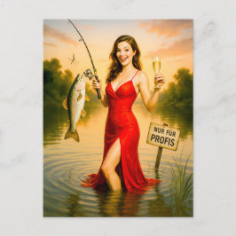 Elegante Frauen in rotem Kleid Holding Big Fish Feiertagspostkarte
