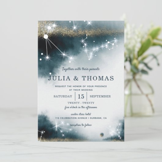 Elegante Galaxy Blue Gold Stars Hochzeit Einladung (Stehend Vorderseite)